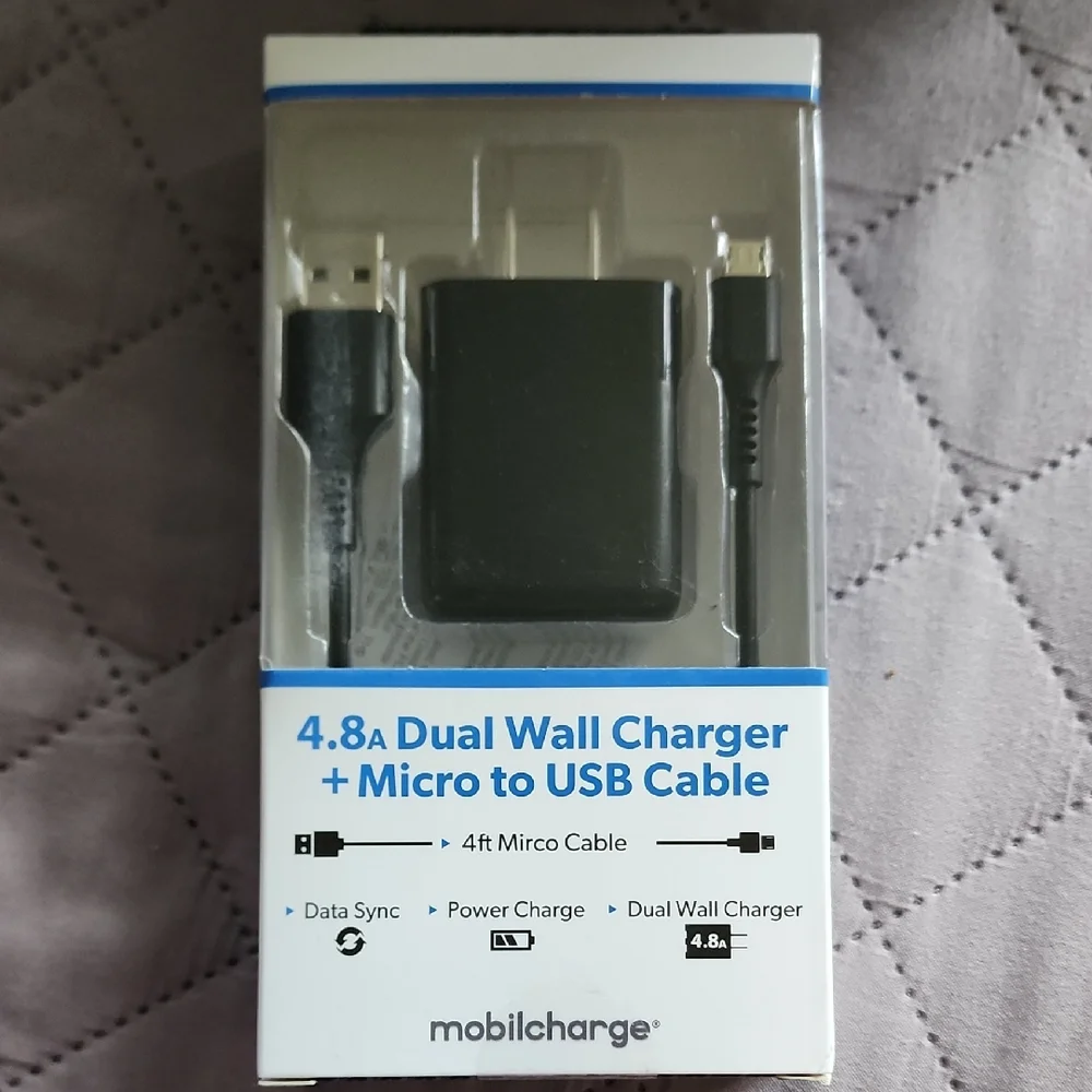 Mobilcharge Dual Wall Charger with Micro USB Cable
